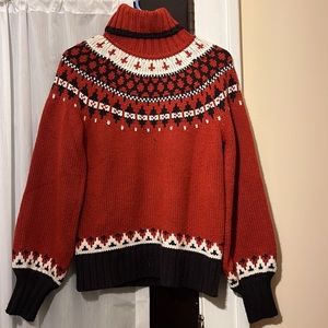 WINTER HOLIDAYS CLEAR OUT SALE!  St. Johns Bay soft warm women’s sweater Sm